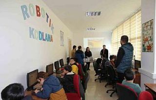 Şırnak’ta robotik kodlama kursunu bitiren öğrencilere...