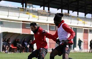 Sivasspor antrenman maçı yaptı