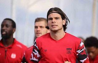 Sivasspor’da Charisis şoku