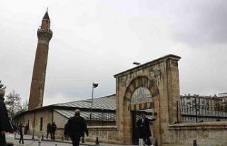 Sivas’ta 9 camide hatimle teravih namazı kılınacak