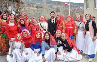 Sosyal medyada tanıştığı Türk genç için ülkesini...