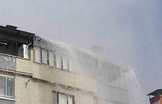 Su borusu patladı, ortalık savaş alanına döndü