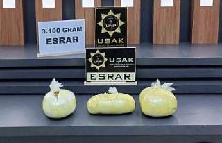 Şüpheli araçtan 3 kilogram esrar çıktı
