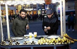 Taksim ve İstiklal esnafı Ramazan’ın ilk iftarını...