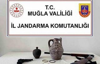 Tarihi eserleri satamadan yakalandılar