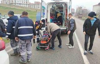 Tekirdağ’da kamyon ile hafif ticari araç çarpıştı:...