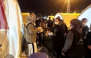 Tepebaşı 5 bin depremzede için sahur ve iftar sofrası...