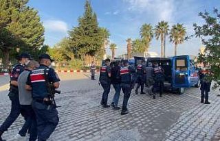 Terör örgütüne para toplayan şüpheliler jandarmadan...