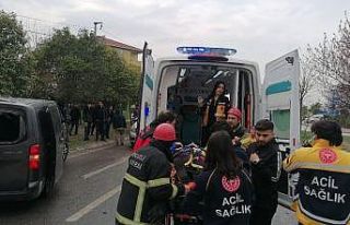 Ters yöne U dönüşü kazayı getirdi: 1’i ağır...