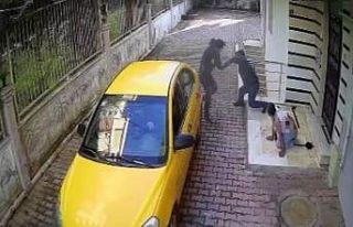 Teyze ve kuzenlerini bıçakla yaralayıp, 10 yaşındaki...