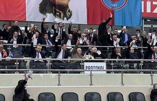 Trabzonspor’da Ahmet Ağaoğlu ile yönetim kurulu...