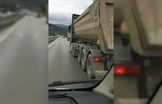 Trafikte korku dolu anlar