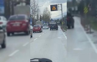 Trafikteki yan yan seyreden cipi gören sürücüler,...
