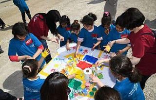 Türkiye’deki Güney Koreliler, Osmaniye’de depremzede...