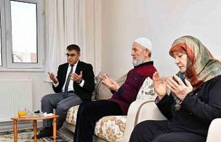 Vali Gürel şehitleri unutmadı