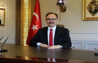 Vali Kızılkaya deprem bölgesine giden yardımları...