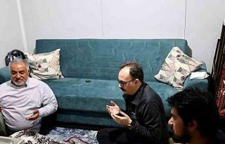 Vali Kızılkaya sahurunu konteynır kentte yaptı