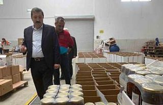 Vali Tavlı yardım toplama merkezinde incelemelerde...