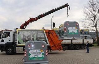 Yalova Belediyesi çöp konteynerlerini yeniliyor