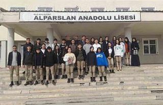 Yemek harçlıklarını birleştirip depremzedelere...