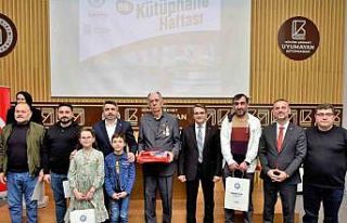 Yıldırım’ın kitap kurtları ödüllendirildi