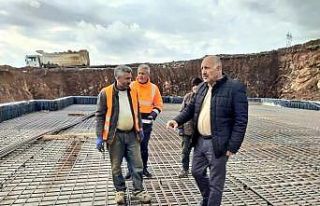 Zelyurt, kalıcı konut inşaatında incelemelerde...