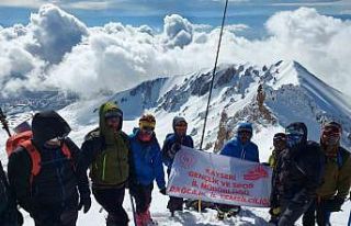 23 Nisan Zirve Tırmanışı tamamlandı