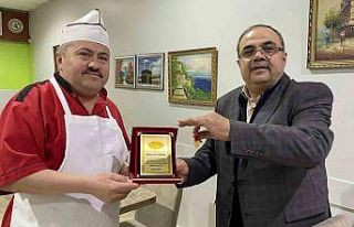 23 senelik aşçısı EYT’den emekli olunca altın...