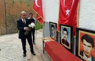 27 yıl önce şehit edilen öğretmenler, okullarında...