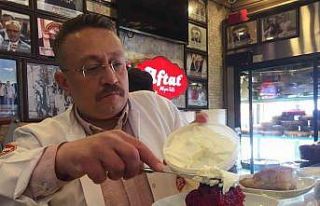 Afyon’a gelemeyenler bayram için kargo ile ekmek...