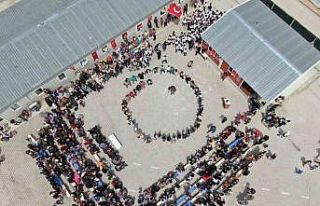 Ahıska Türkü öğrencilerden coşkulu ‘23 Nisan’...