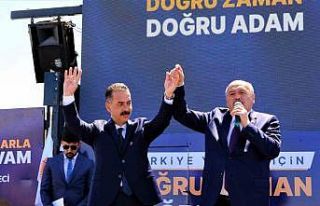 AK Parti Erzincan’ın ‘seçim ofisi’ coşkuyla...