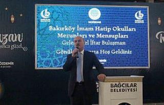 AK Parti Milletvekili Aday Erdoğmuş, imam hatiplilerle...