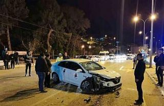 AK Parti milletvekili adayının yaralandığı kaza...