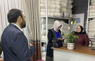 AK Partili milletvekili adayına gençlerden “İlk...