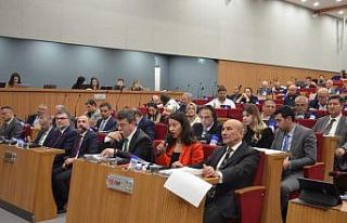 AK Partili Saygılı, İzmir Büyükşehir Belediye...