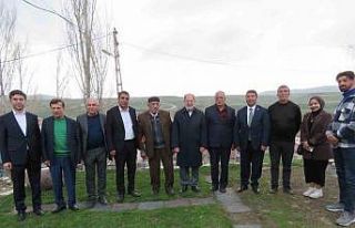 Akdağ, Tekman’da aile büyüklerini ziyaret etti