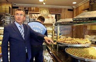 Akdeniz zabıtası Ramazan’ın son gününde de...