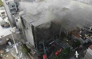 Akit Medya Grubu’nun içinde bulunduğu binada çıkan...