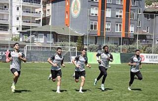 Alanyaspor, Akdeniz derbisi için hazırlıklarını...