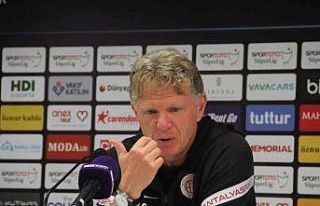 Alfons Groenendijk: “Rakine kritik 3 puan verdik"