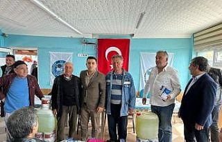 Aliağalı balıkçıklara boya desteği
