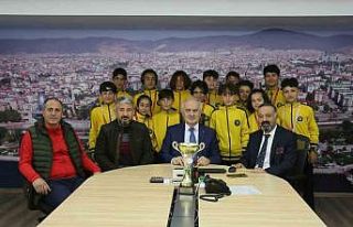 Alparslan Ortaokulu’ndan Kocaeli şampiyonluğu