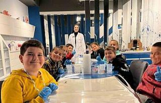 Antalya Bilim Merkezi’nin atölye çalışmalarına...