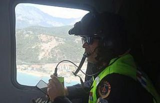 Antalya’da trafiğe bayram öncesi havadan denetim