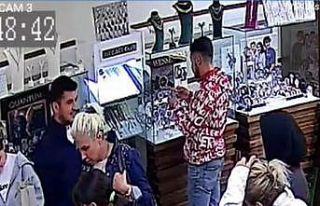 Arkadaşının çaldığı 3 bin lira değerindeki...