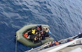 Ayvacık açıklarında 17 kaçak göçmen yakalandı