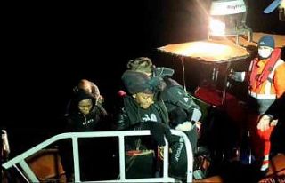 Ayvalık’ta 38 göçmen kurtarıldı