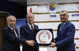 Bakan Akar: "Cumhurbaşkanımızın savunma sanayiine...