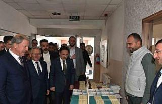 Bakan Akar Kayseri Lisesi Öğrencileriyle Buluştu